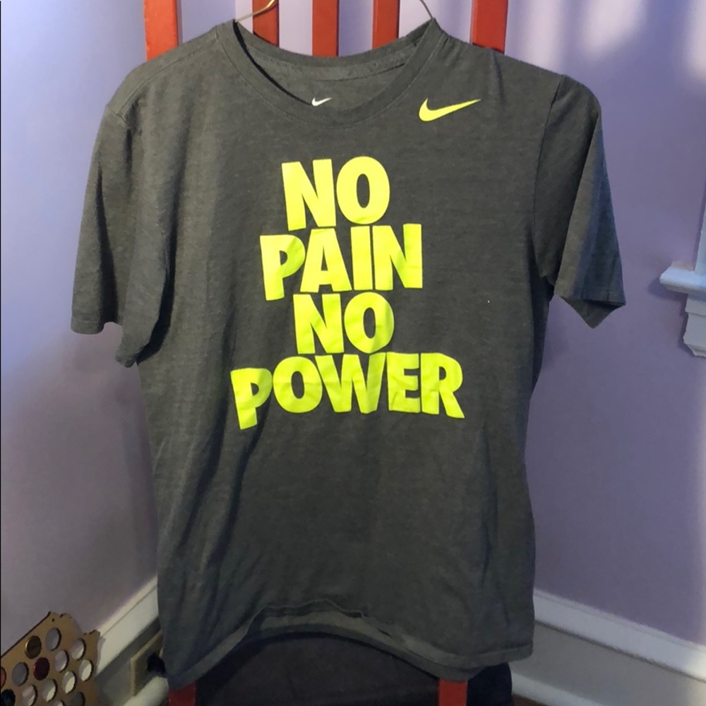💚3/$13 Nike no pain no power tee